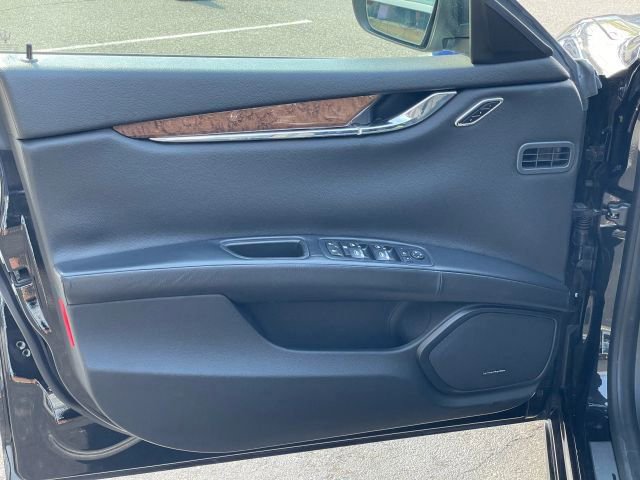 Used 2018 Maserati Quattroporte S Q4 AWD/4WD image 18