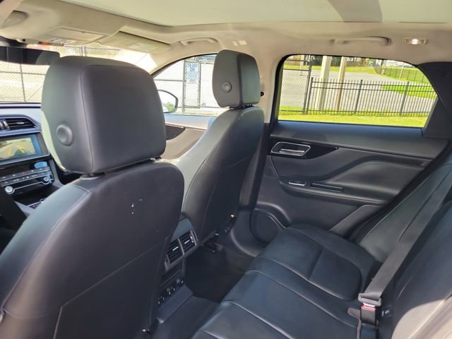 Used 2020 Jaguar F-PACE AWD/4WD image 26