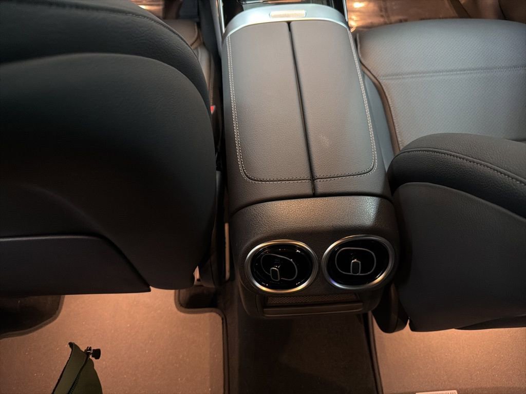 New 2026 Mercedes-Benz GLC 300 image 23