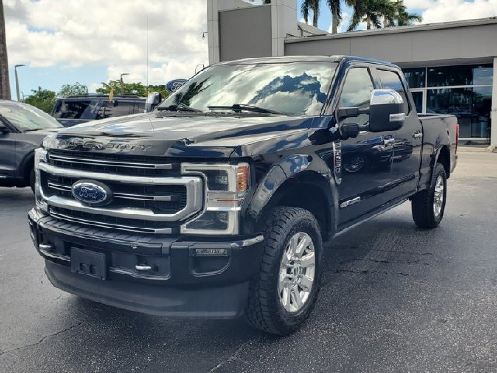Used 2021 Ford F250 Platinum w/ FX4 Off-Road Package AWD/4WD image 3