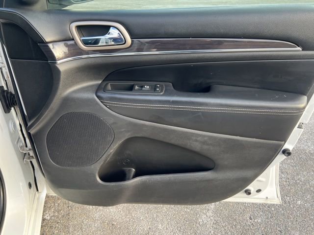 Used 2017 Jeep Grand Cherokee Overland image 10