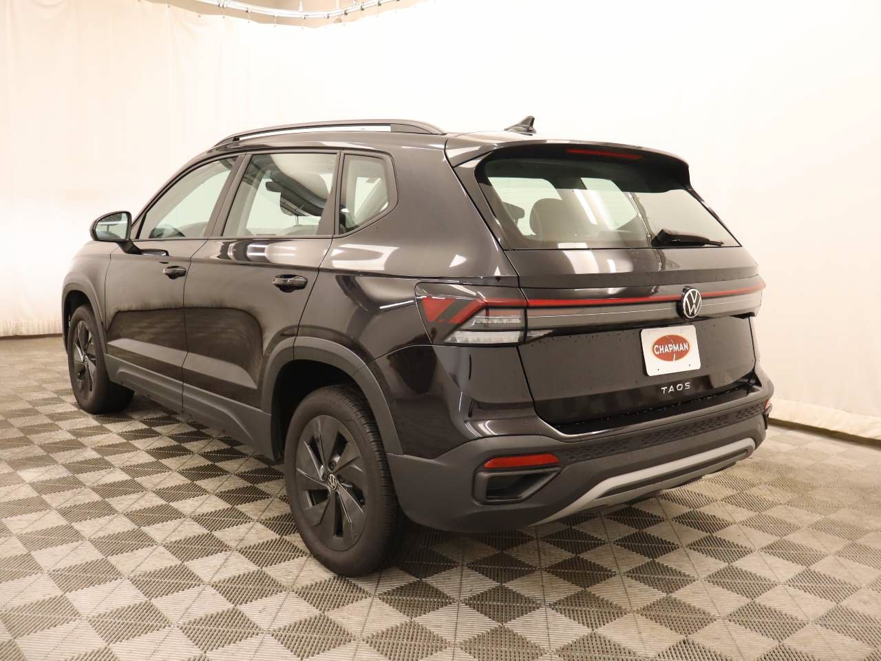 Used 2025 Volkswagen Taos S FWD image 3