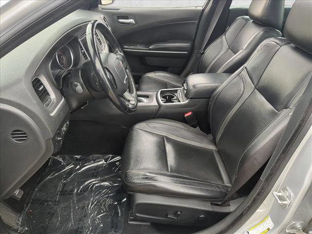 Used 2022 Dodge Charger SXT w/ Leather Interior Group image 17