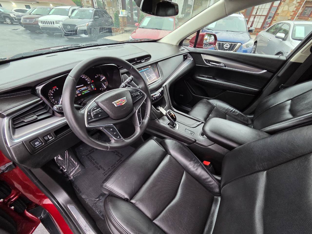 Used 2017 Cadillac XT5 Luxury w/ Driver Awareness Package FWD image 12