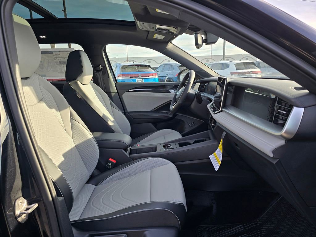 New 2026 Volkswagen Tiguan SE R-Line AWD/4WD image 10