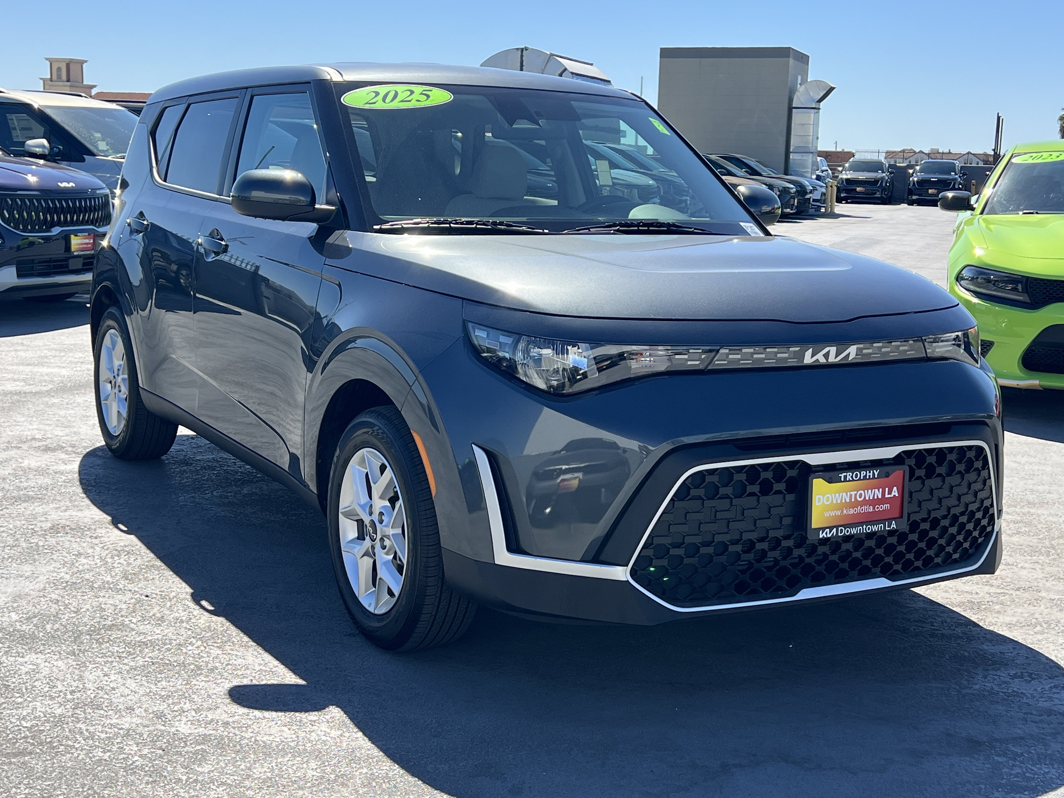 Used 2025 Kia Soul LX w/ LX Technology Package FWD image 10