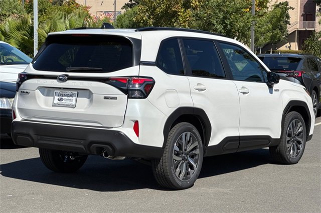 New 2025 Subaru Forester Touring image 4