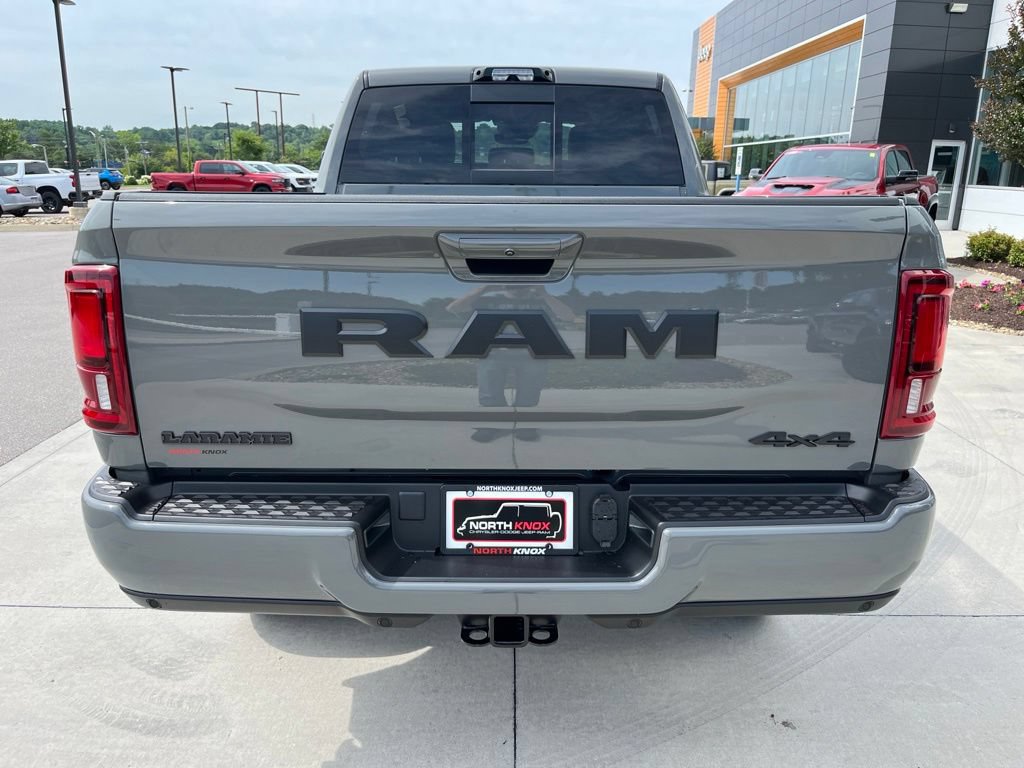 New 2026 RAM 2500 Laramie AWD/4WD image 19