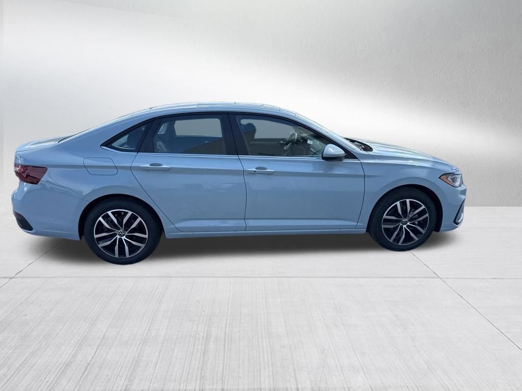 New 2026 Volkswagen Jetta SE FWD image 6