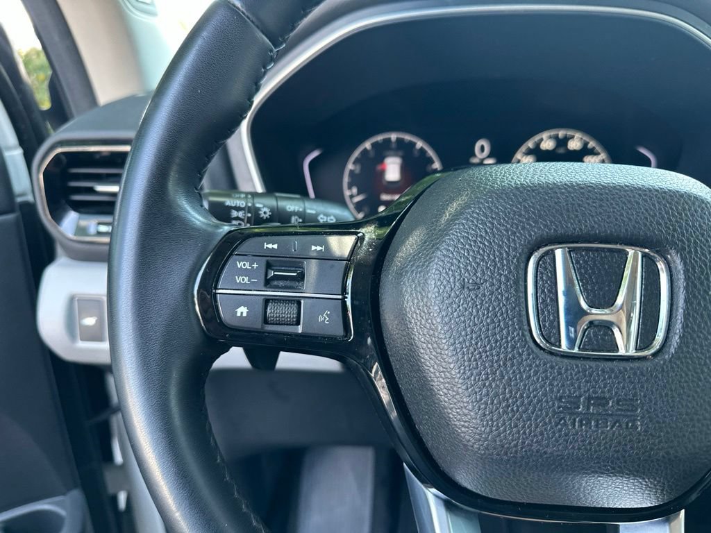 Certified 2025 Honda Pilot Touring image 31