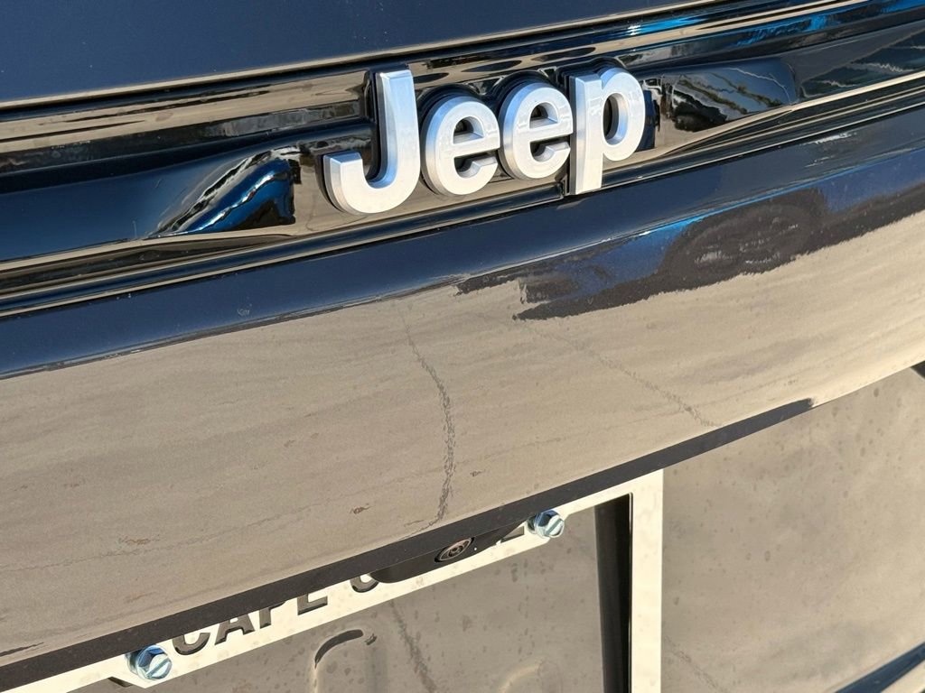 New 2026 Jeep Grand Cherokee Laredo AWD/4WD image 34