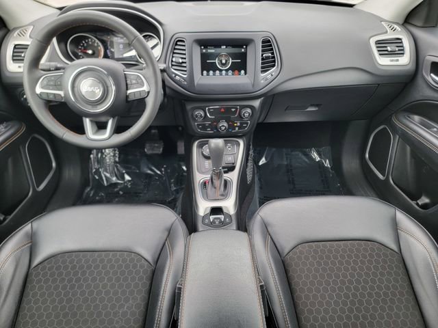 Certified 2021 Jeep Compass Latitude image 27