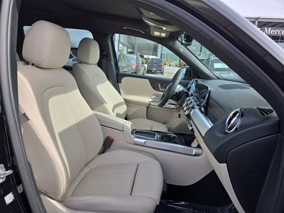 New 2026 Mercedes-Benz GLB 250 image 15
