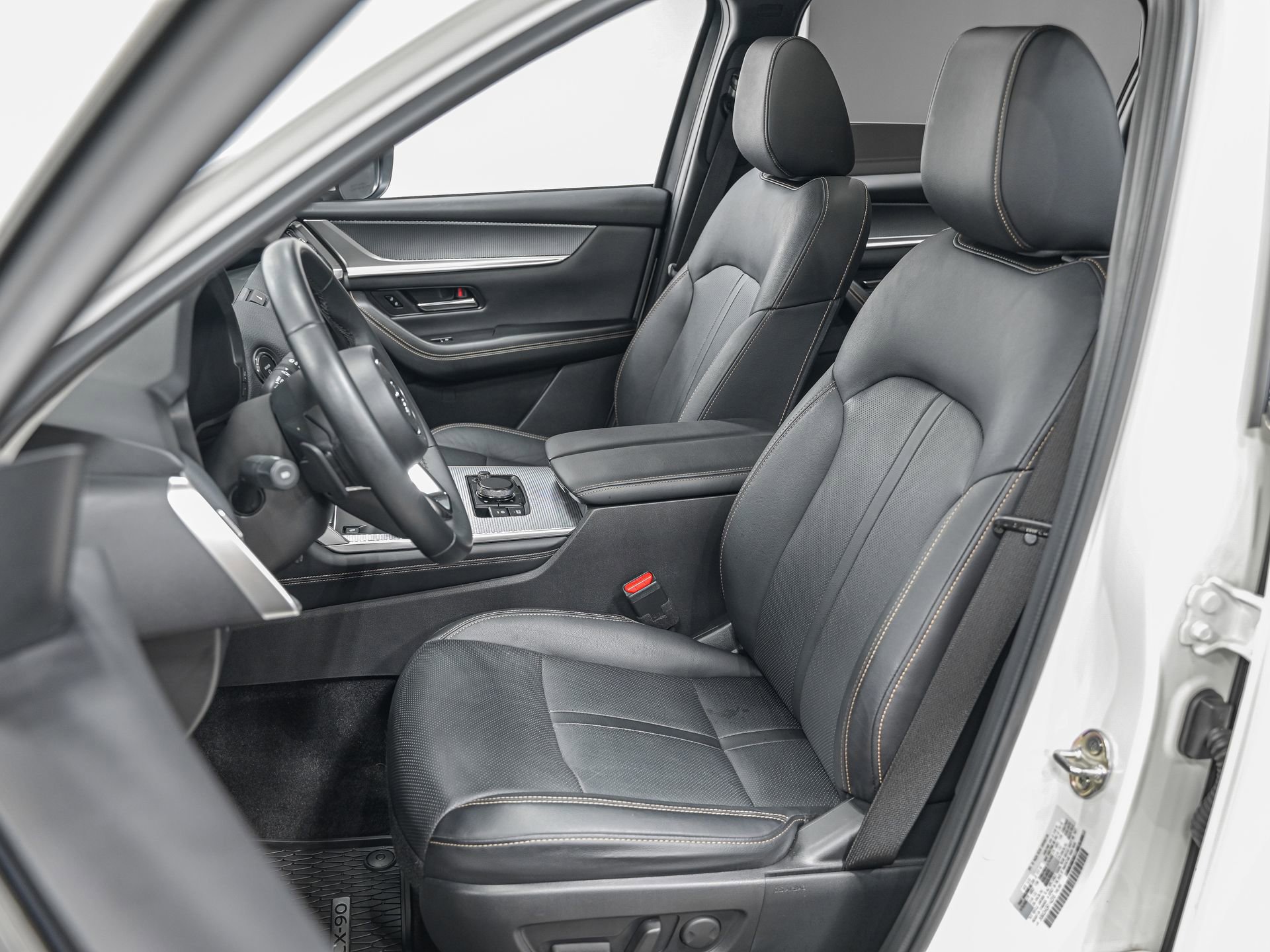 Used 2024 MAZDA CX-90 Plug-In Hybrid w/ Premium Pkg image 16