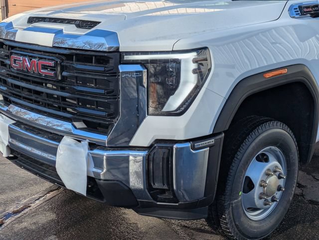 New 2026 GMC Sierra 3500 Pro w/ Snow Plow Prep Package AWD/4WD image 9