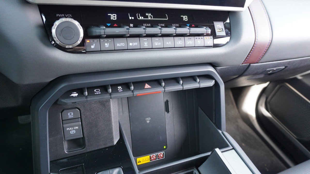 Used 2026 Toyota Sequoia Capstone image 18