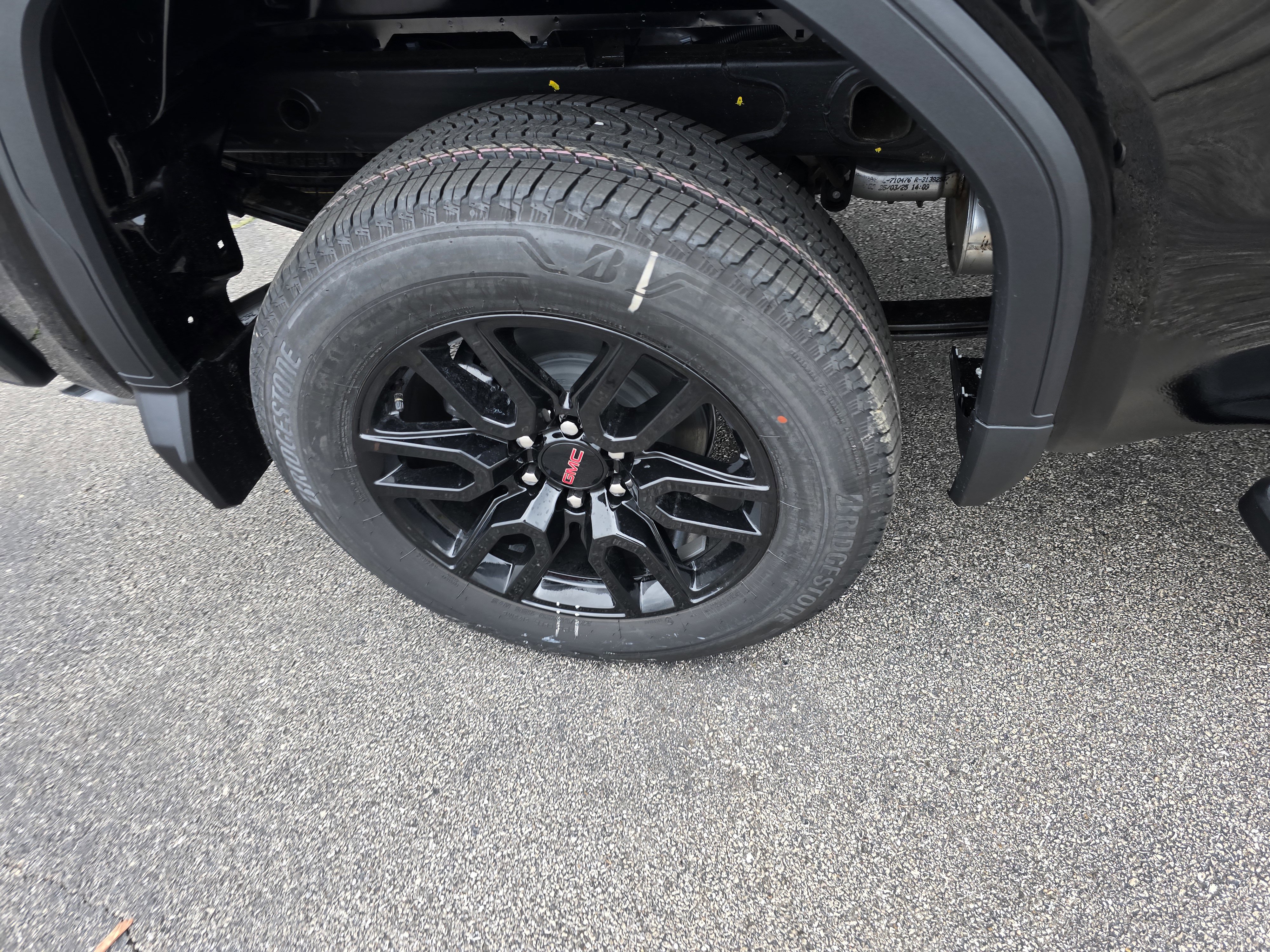 New 2025 GMC Sierra 1500 Elevation image 12