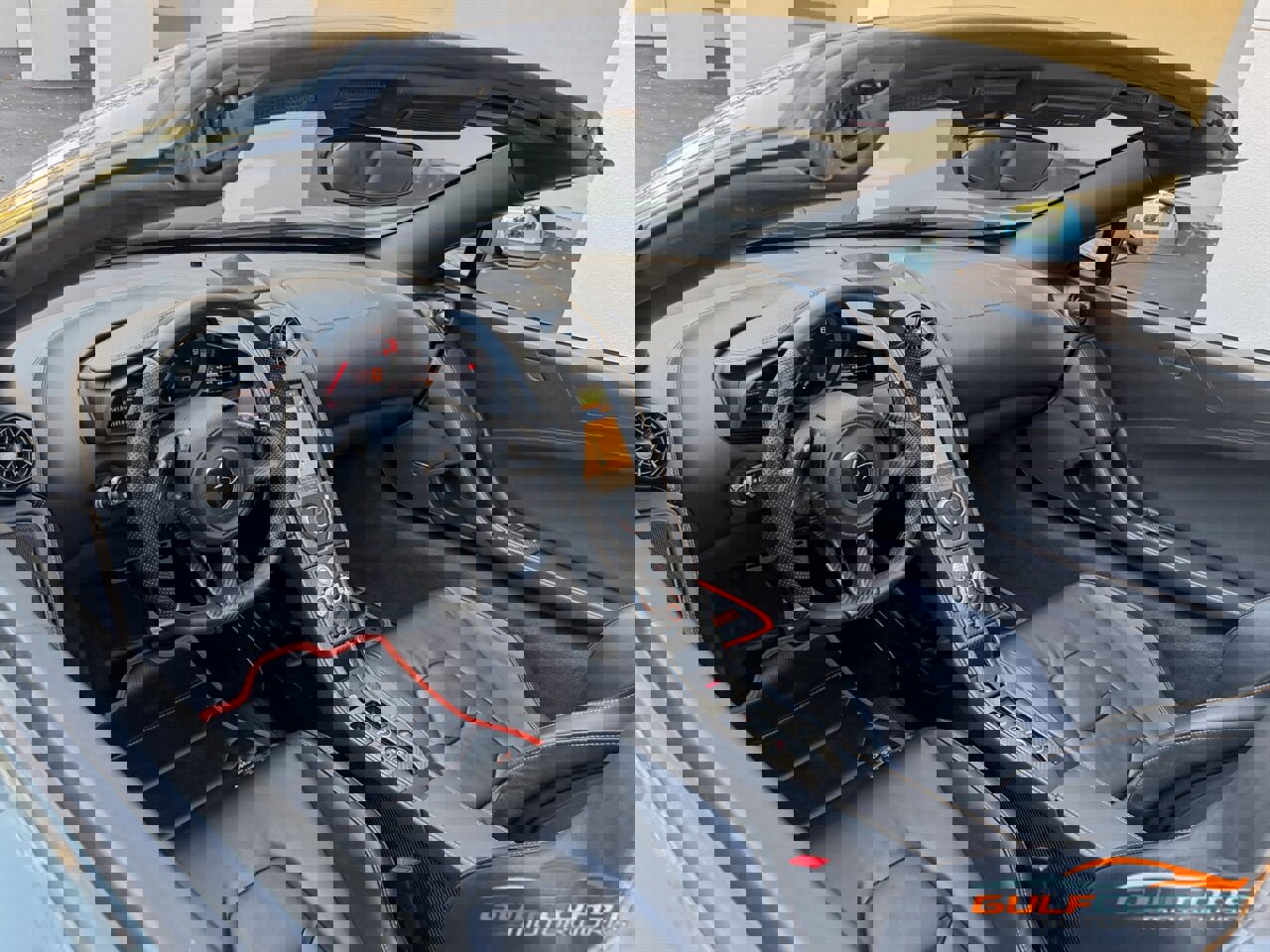 Used 2016 McLaren 675LT image 2