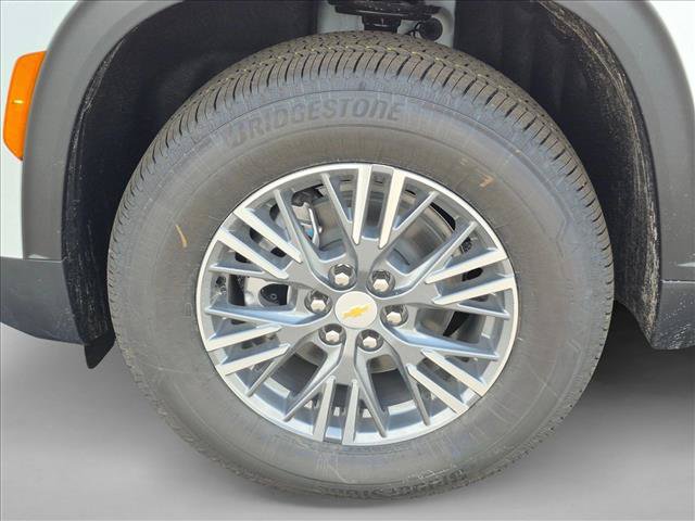 New 2027 Chevrolet Traverse LT FWD image 9