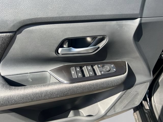 New 2026 Nissan Kicks SV AWD/4WD image 11