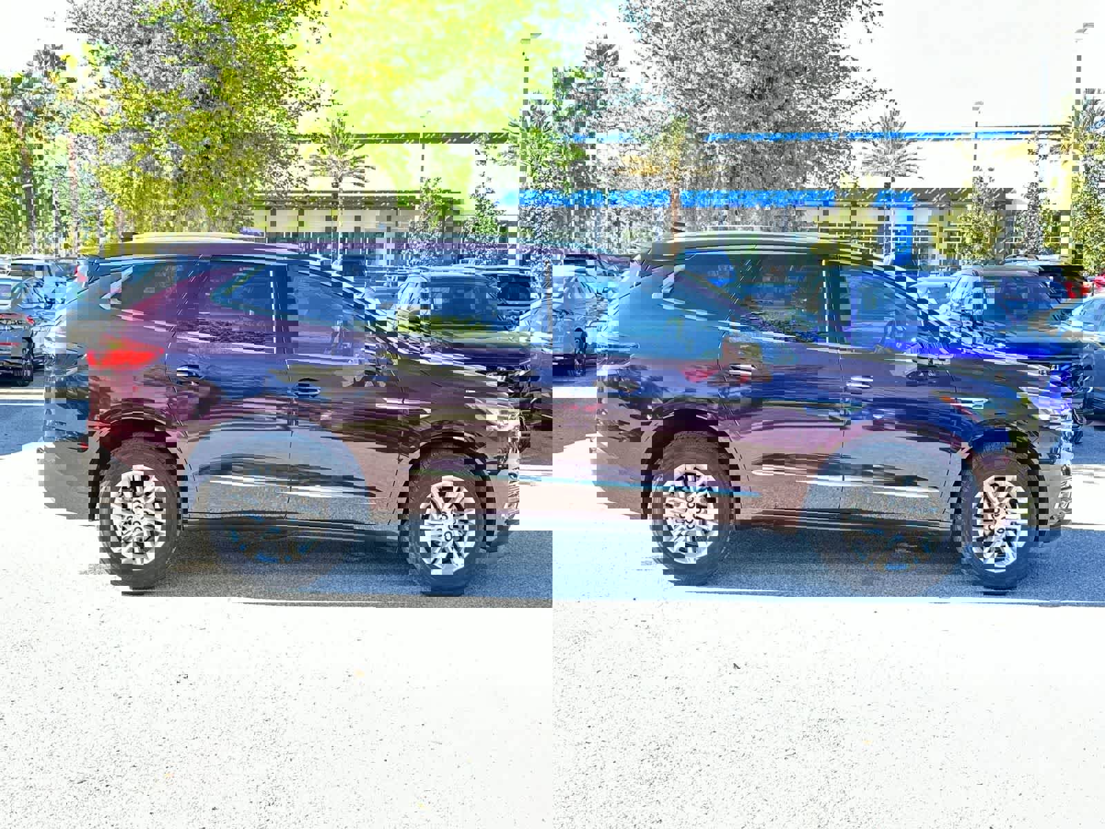 Used 2018 Buick Enclave Essence image 6