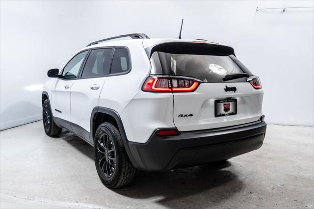 Used 2023 Jeep Cherokee Altitude Lux AWD/4WD image 3