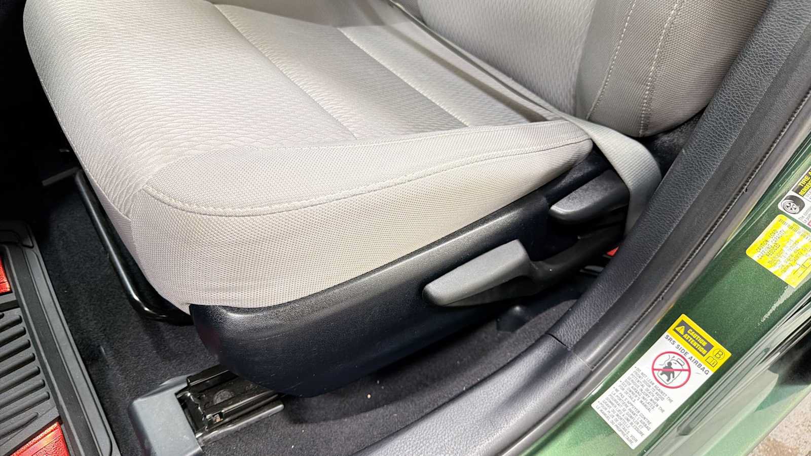 Used 2014 Toyota Corolla LE FWD image 14