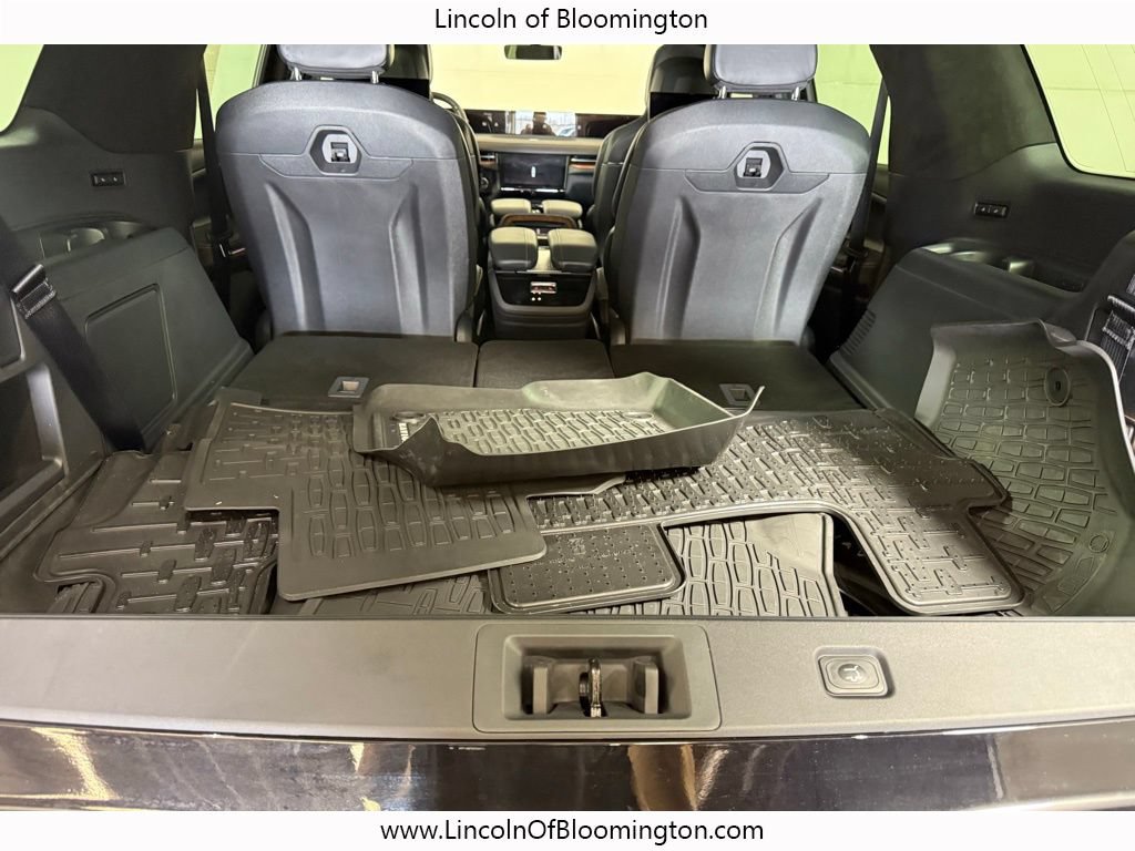 Used 2025 Lincoln Navigator Black Label AWD/4WD image 23