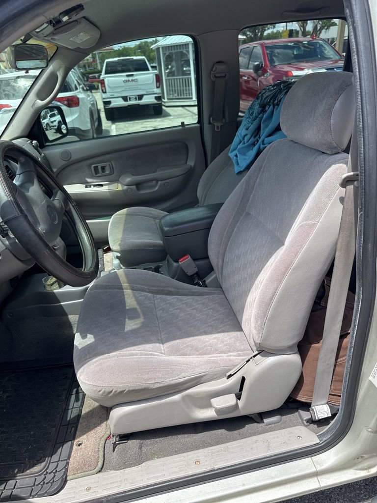 Used 2004 Toyota Tacoma PreRunner RWD image 14