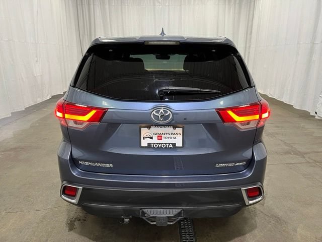 Certified 2018 Toyota Highlander Limited AWD/4WD image 5