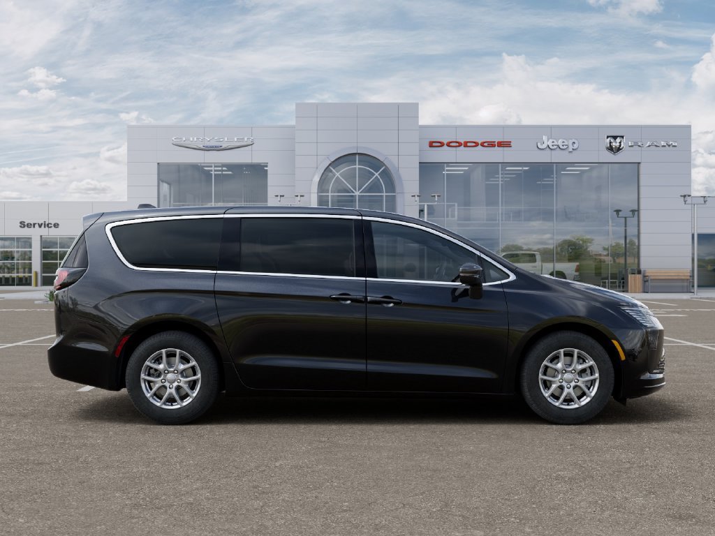 New 2027 Chrysler Pacifica Select FWD image 21