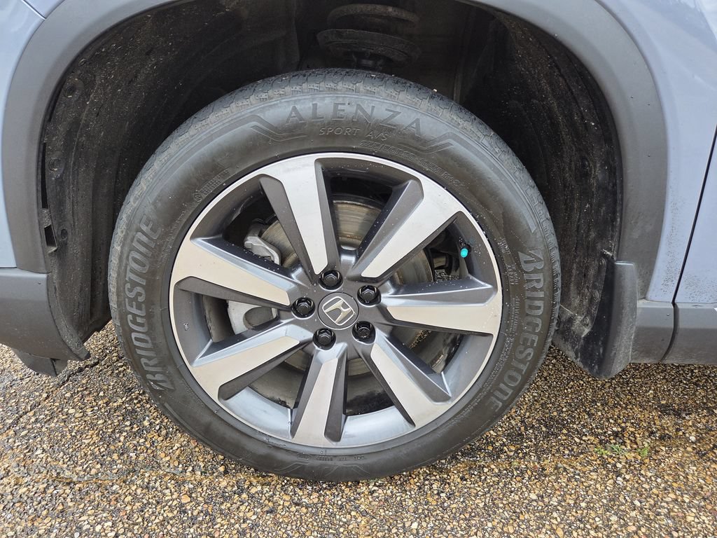 Certified 2025 Honda Pilot Touring image 29