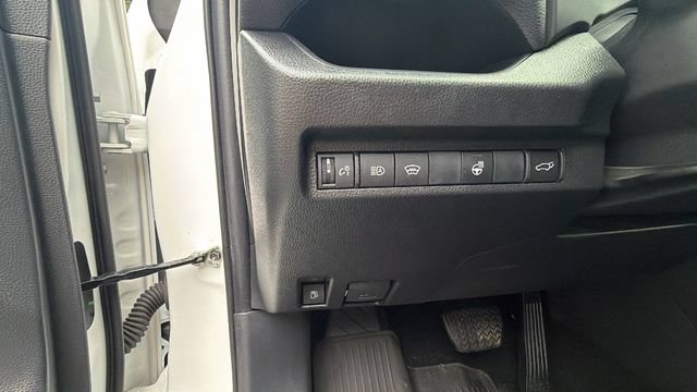 Used 2023 Toyota RAV4 SE w/ Weather & Moonroof Package AWD/4WD image 20