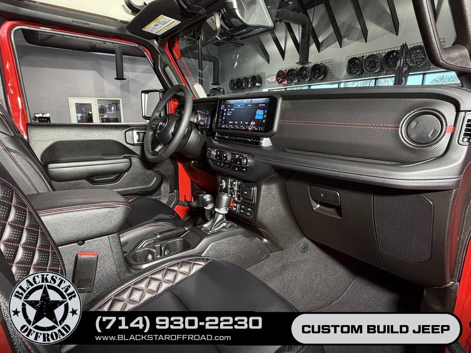 Used 2025 Jeep Wrangler Unlimited Rubicon AWD/4WD image 28
