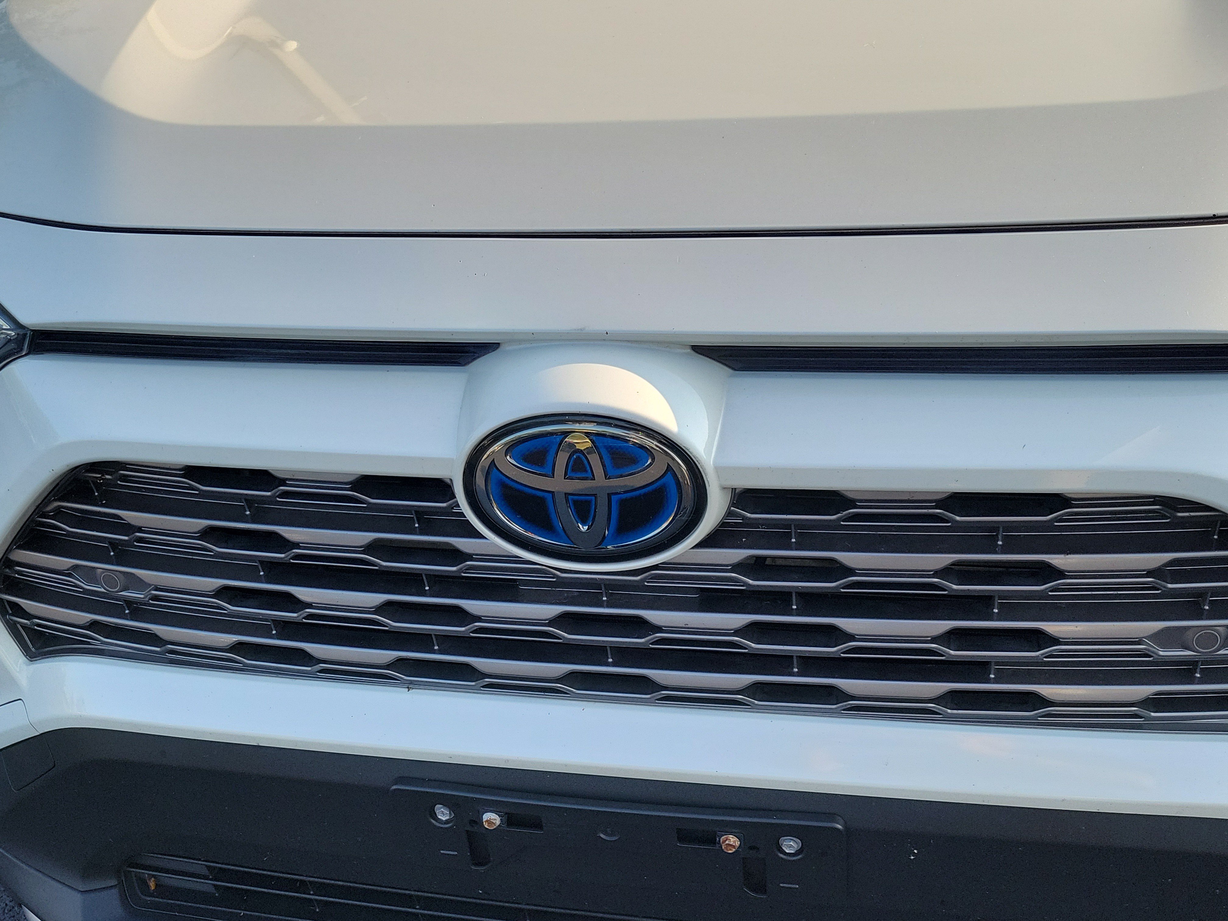 Used 2019 Toyota RAV4 Limited w/ Limited Grade Weather Package AWD/4WD image 8