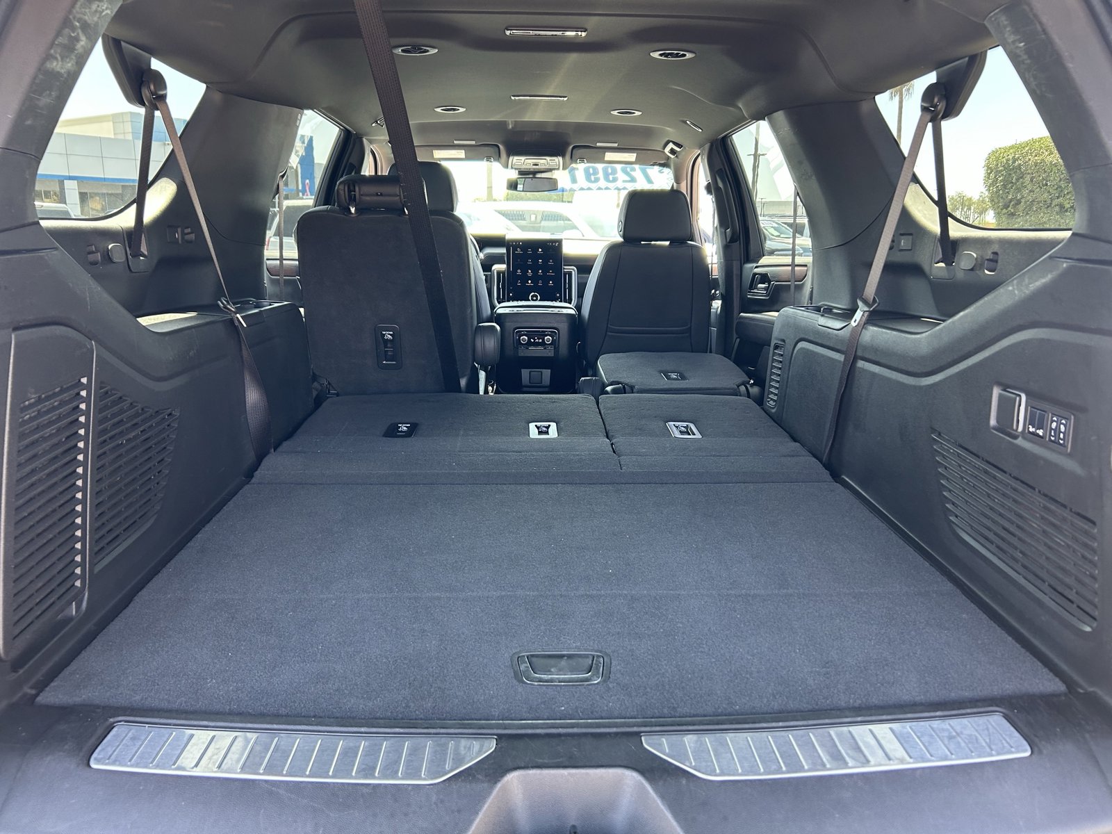 Certified 2025 GMC Yukon XL Denali AWD/4WD image 10