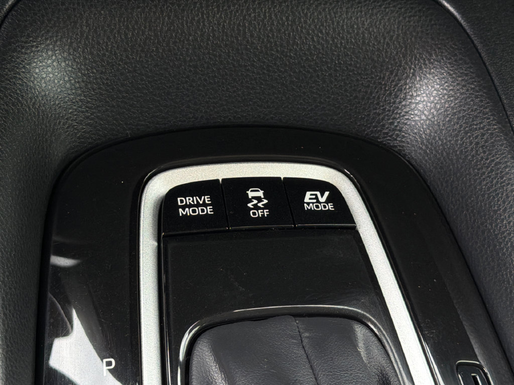 Used 2025 Toyota Corolla LE FWD image 26