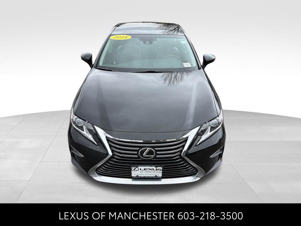 Used 2018 Lexus ES 350 w/ Luxury Package w/Wood Trim image 2