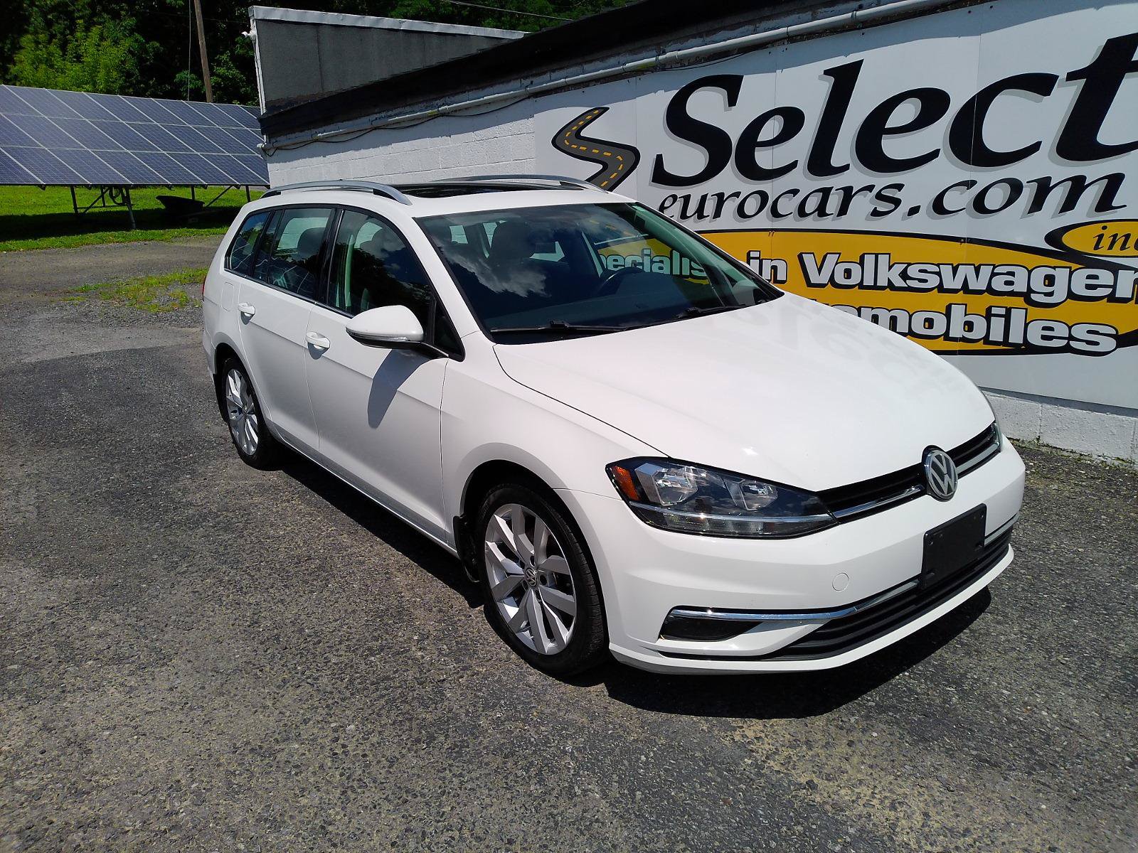 Used 2018 Volkswagen Golf SEL FWD image 2