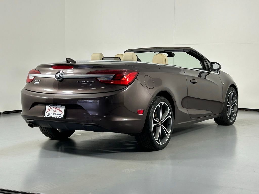 Used 2017 Buick Cascada Premium image 4