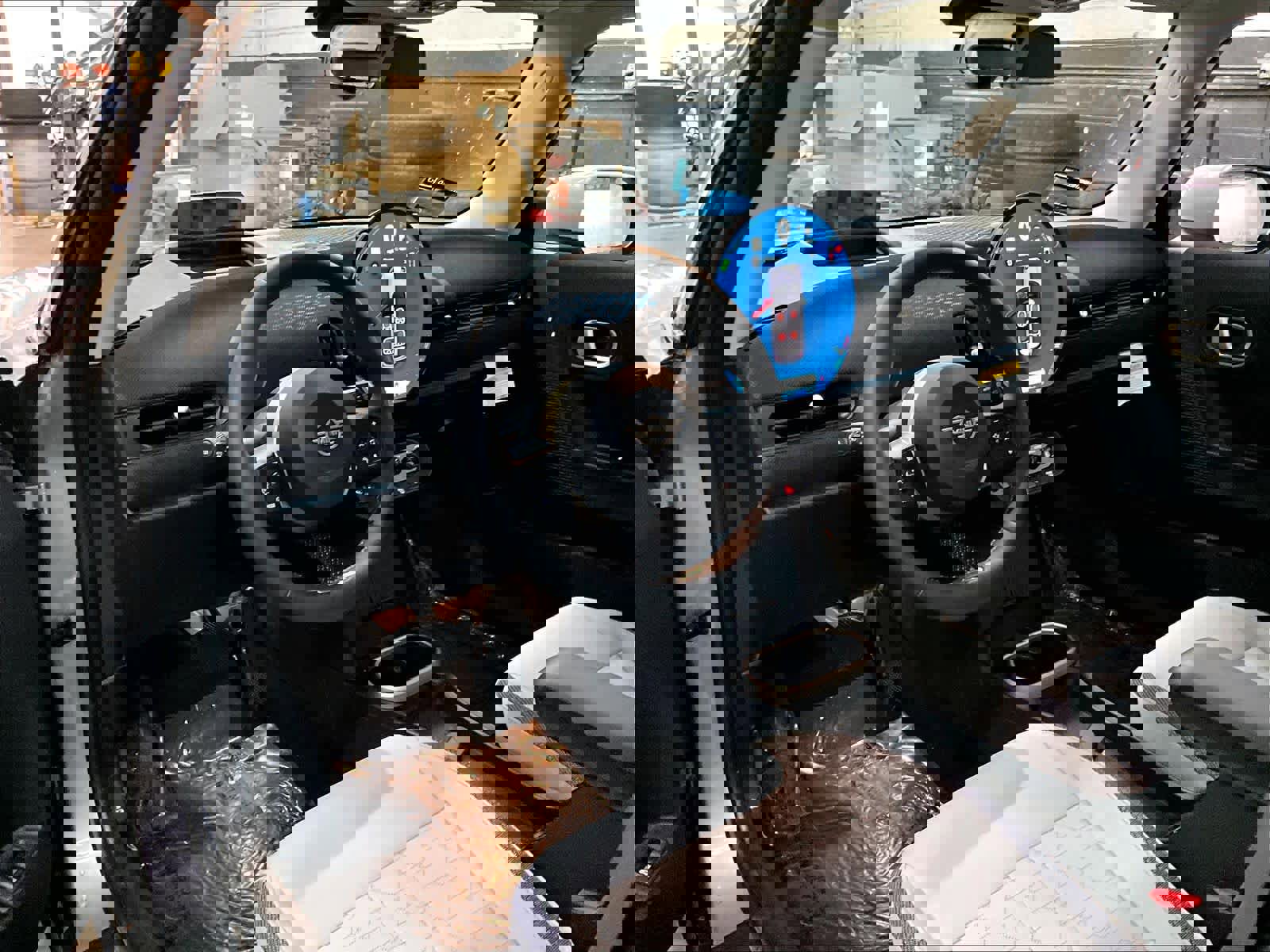 Certified 2025 MINI Cooper 2-Door Hardtop FWD image 15