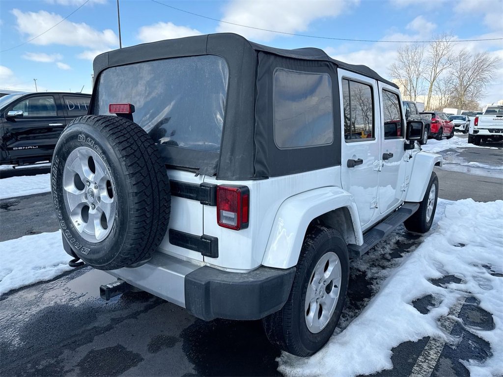 Used 2014 Jeep Wrangler Unlimited Sahara image 4