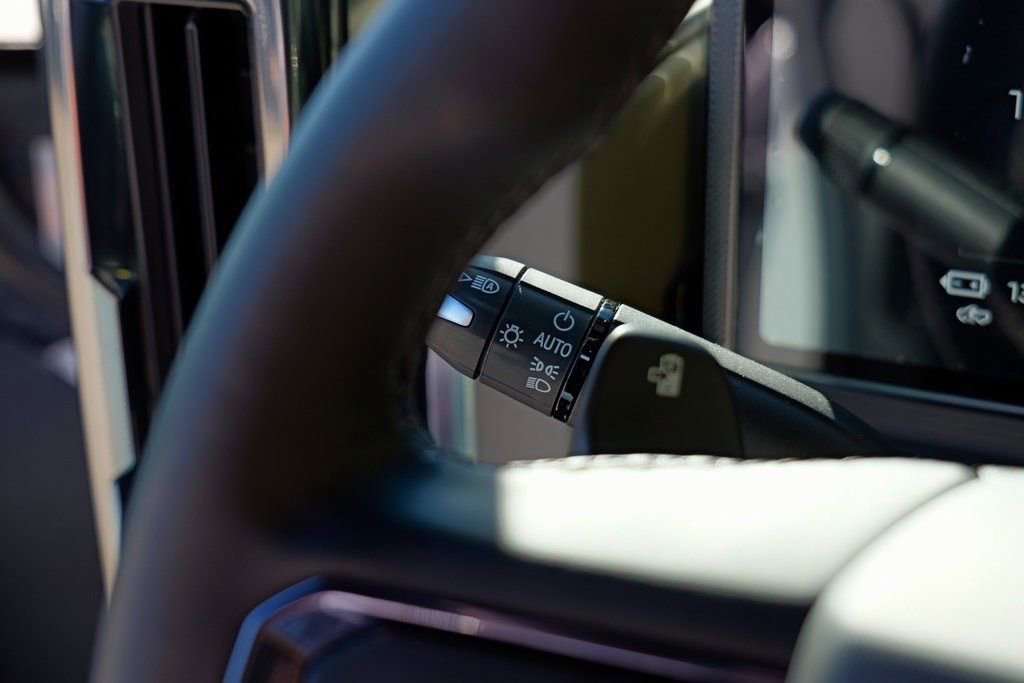 New 2026 GMC Hummer EV 4x4 Crew Cab image 17