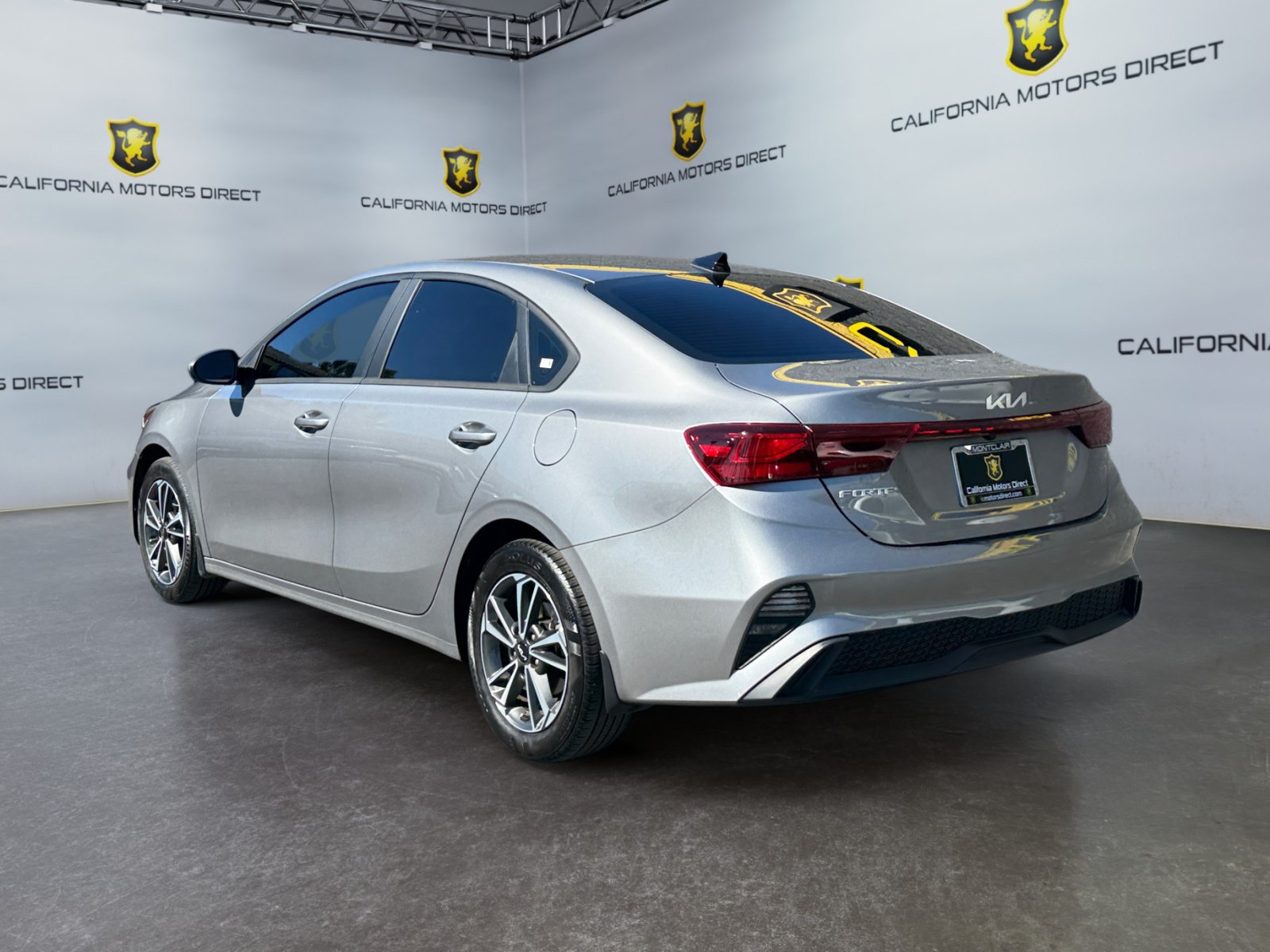 Used 2023 Kia Forte LXS FWD image 3