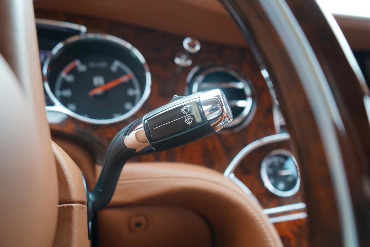 Used 2011 Bentley Mulsanne image 28