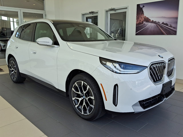 Certified 2025 BMW X3 xDrive30i AWD/4WD image 1