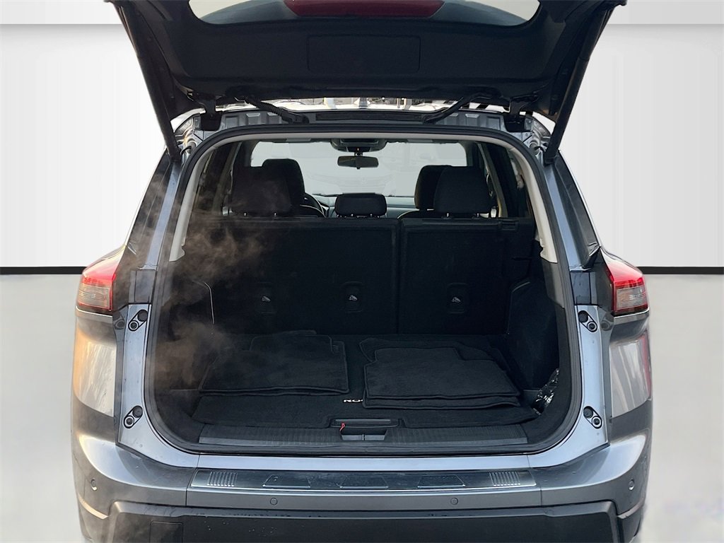 Used 2024 Nissan Rogue SV image 23