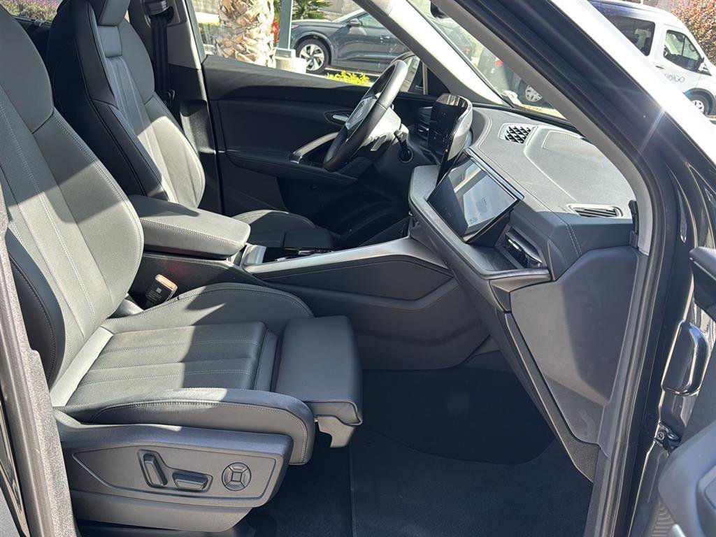 Used 2025 Audi Q5 Prestige image 14