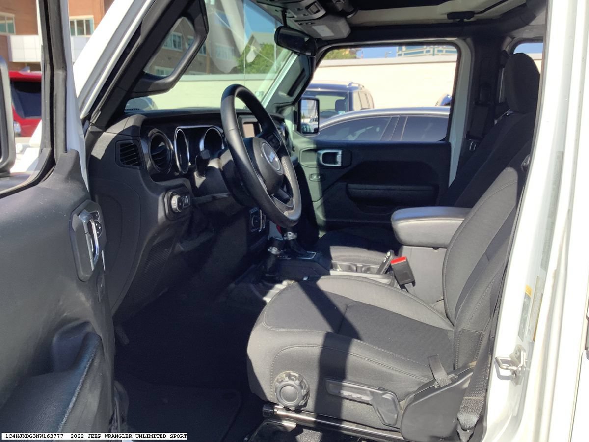 Used 2022 Jeep Wrangler Unlimited Sport AWD/4WD image 8