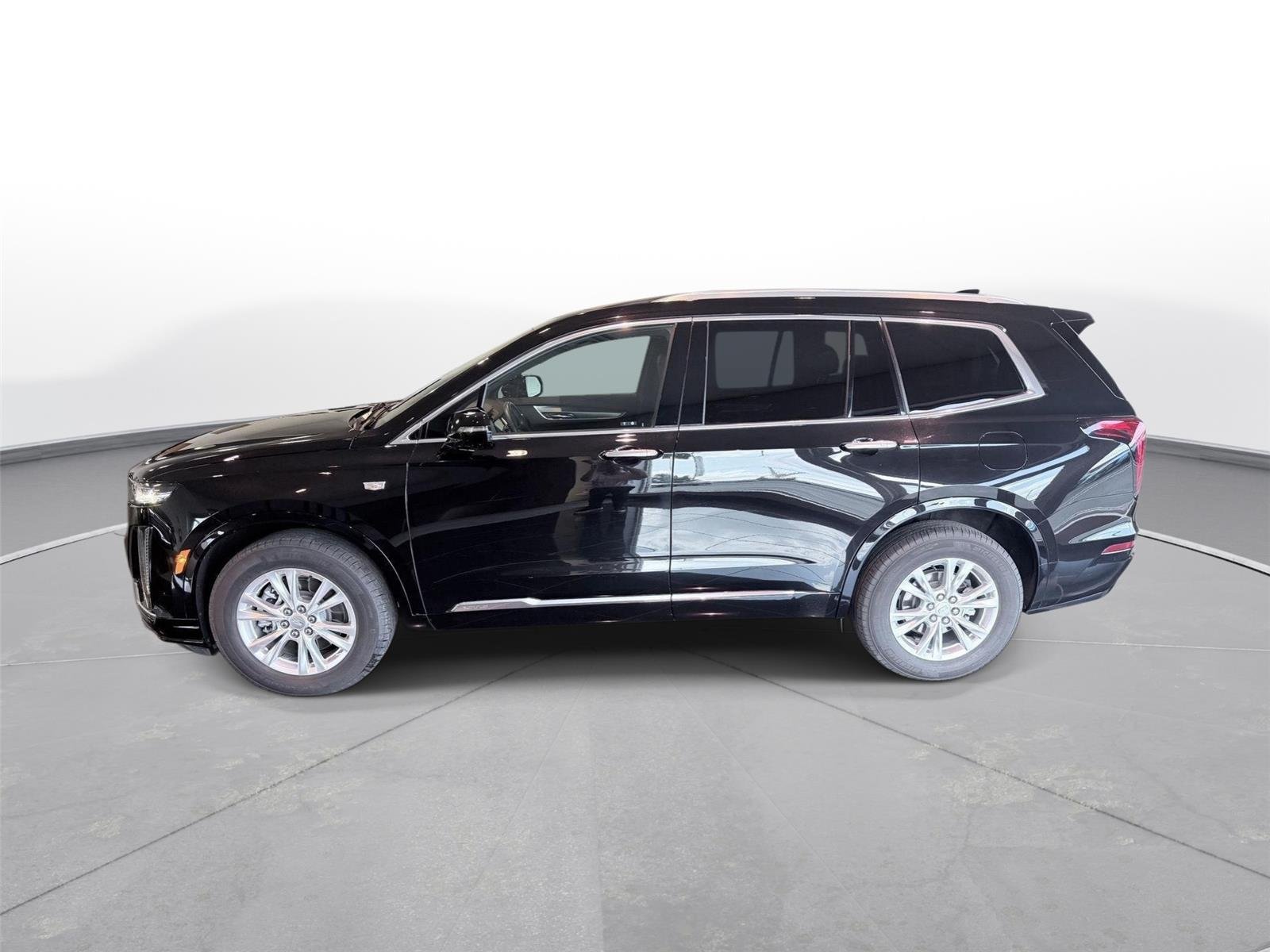 Certified 2024 Cadillac XT6 Luxury w/ LPO, Floor Liner Package AWD/4WD image 14